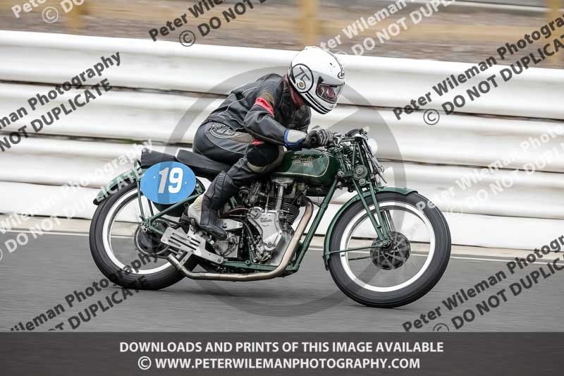 Vintage motorcycle club;eventdigitalimages;mallory park;mallory park trackday photographs;no limits trackdays;peter wileman photography;trackday digital images;trackday photos;vmcc festival 1000 bikes photographs